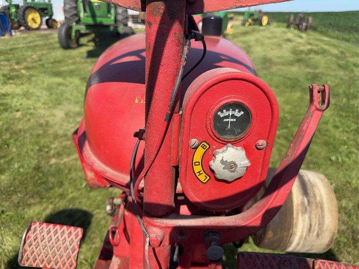 farmall-h-image-28
