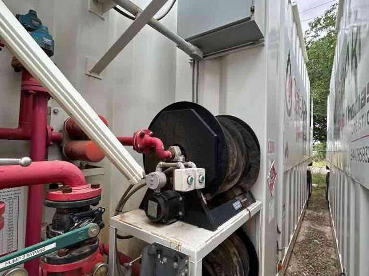 2019-safe-arm-pilot-thomas-logistics-t/a-dual-fuel-wall-fuel-station-image-7