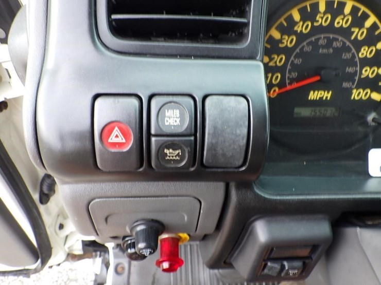 2005-gmc-4500-14'-dump-truck-image-33