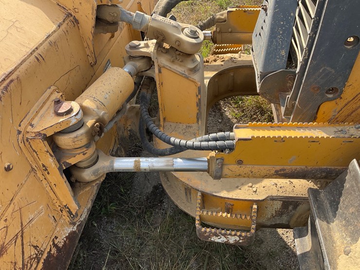 2012-deere-650j-image-7