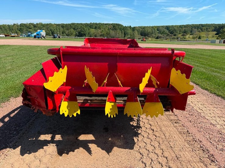 new-holland-520-image-10
