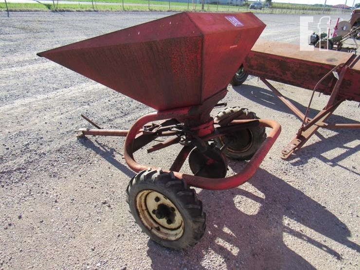 lely-broadcast-seeder-image-2