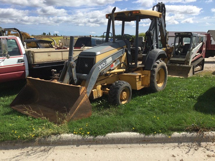 2010-john-deere-2010-image-1