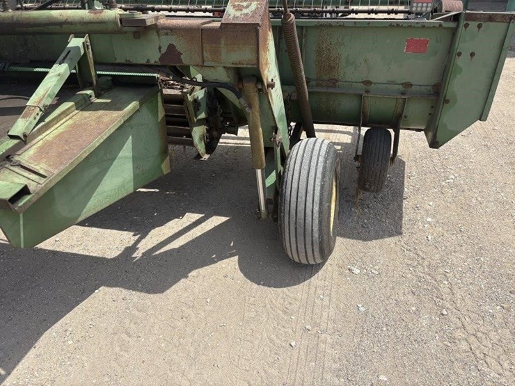 john-deere-300-image-6