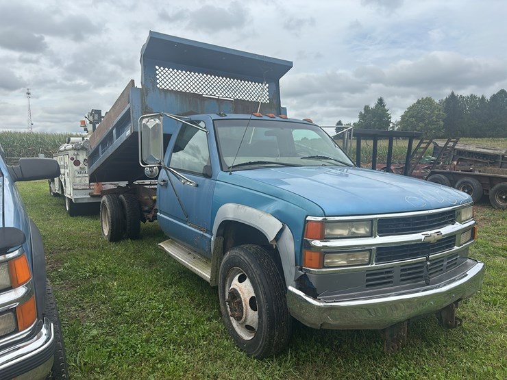 1997-chevrolet-silverado-3500-image-3