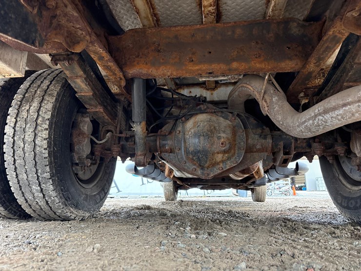 2016-chevrolet-3500-image-74