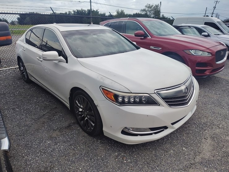 2016-acura-rlx-runs/moves-w/tech-image-1