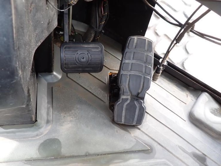 2011-caterpillar-930h-image-26