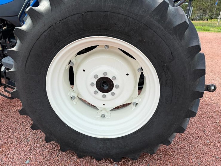 new-holland-tn60a-image-7