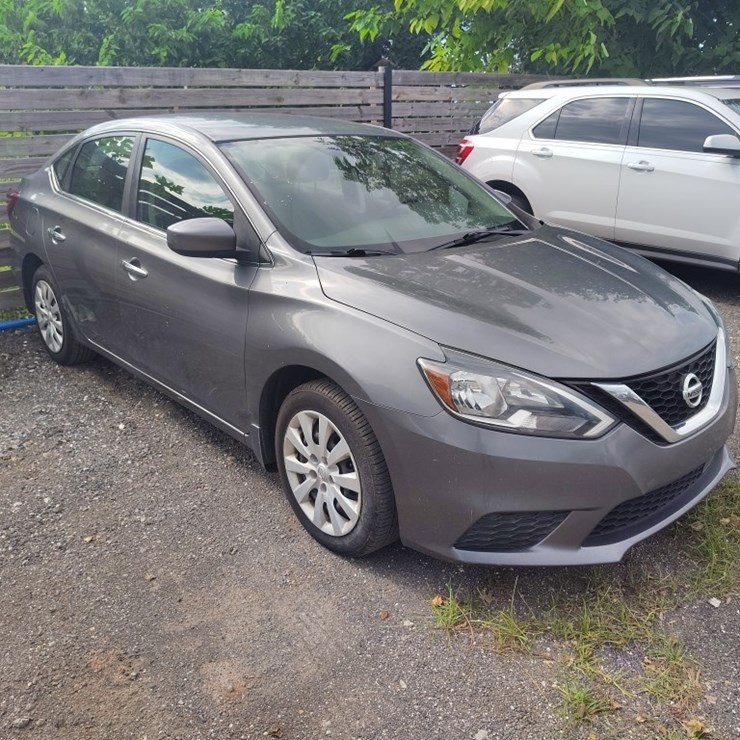 2019 Nissan Sentra RUNS/MOVES S