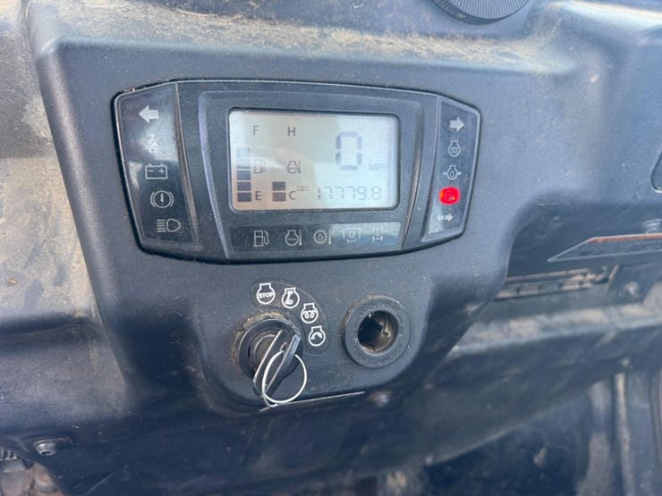 2021-kubota-rtv-x1100c-image-9
