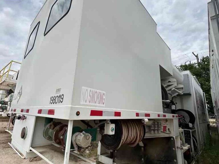 2014-safe-arm-pilot-thomas-logistics-t/a-dual-fuel-wall-fuel-station-image-3