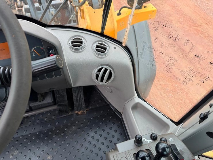 volvo-l60f-image-54