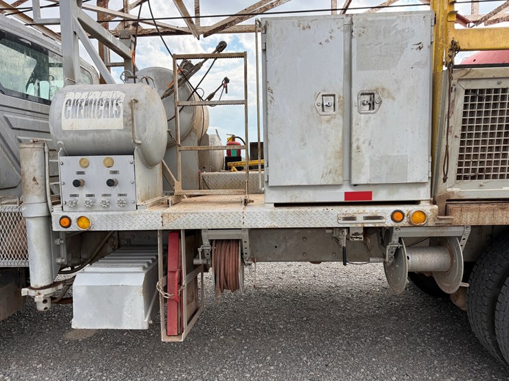 2007-international-workstar-7400-image-6