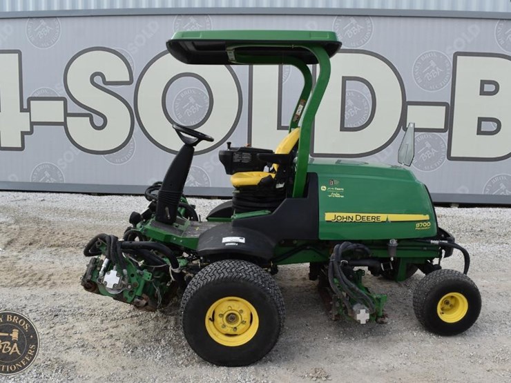 2010-john-deere-8700-image-5