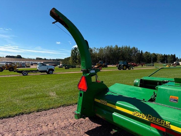 john-deere-3955-image-4