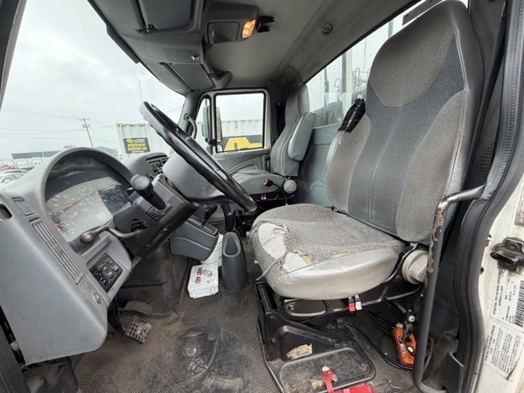 2007-international-durastar-4300-image-27
