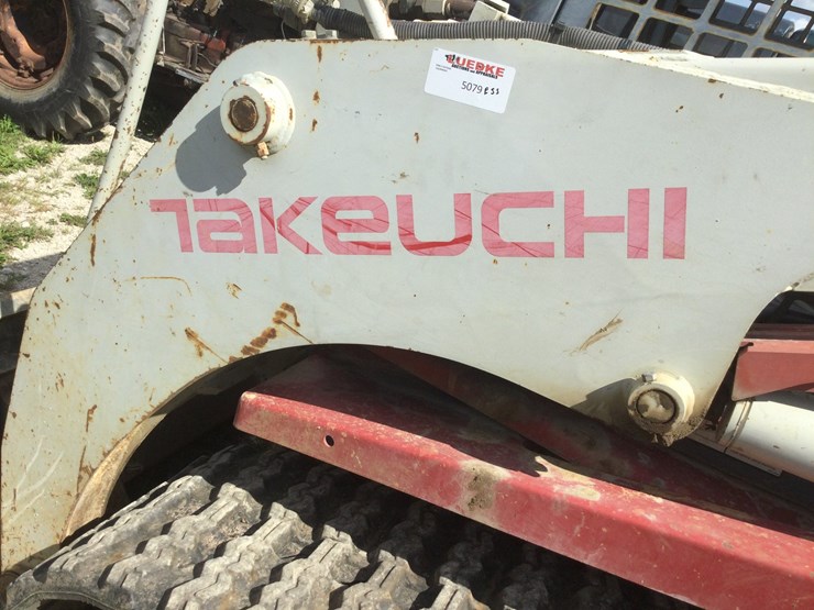2009-takeuchi-tl240-image-12