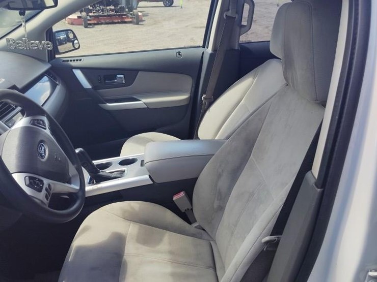 2011-ford-edge-se-image-6