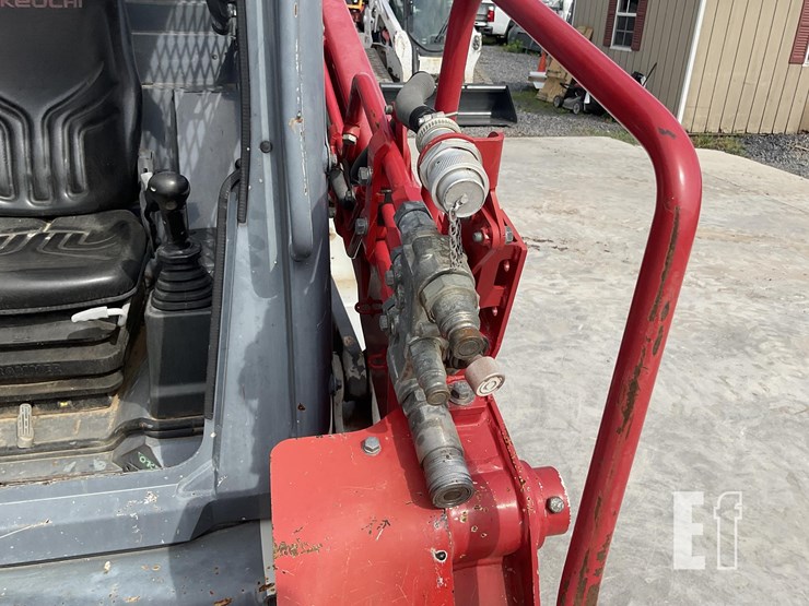 2022-takeuchi-tl10v2-image-13