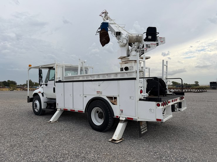 2012-international-durastar-4300-image-3