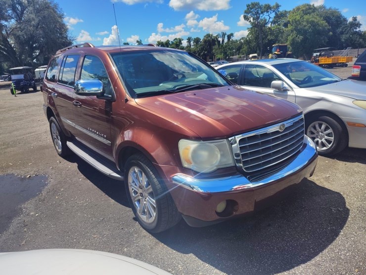 2007-chrysler-aspen-image-1