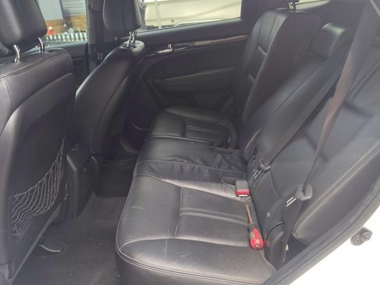 2011-kia-sorento-image-5