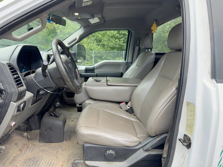 2018-ford-f550-xl-image-23