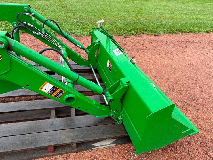 2022-john-deere-400e-image-14