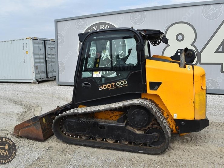 2016-jcb-300t-image-15