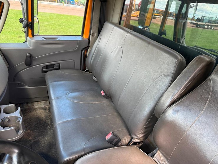 international-durastar-4300-image-46