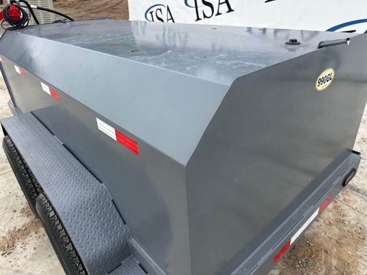 #5598-•-unused-x-star-990-gallon-fuel-trailer-image-16