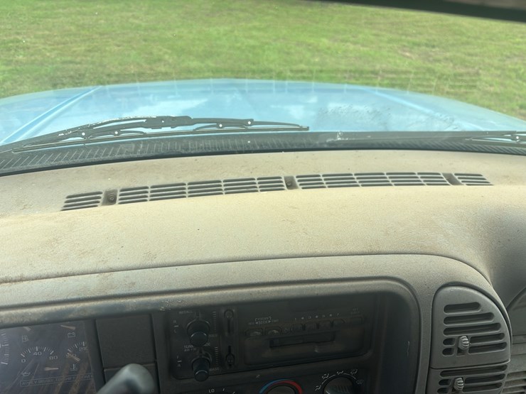 1997-chevrolet-silverado-3500-image-21