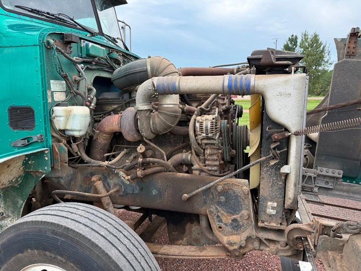 1996-peterbilt-378-image-48