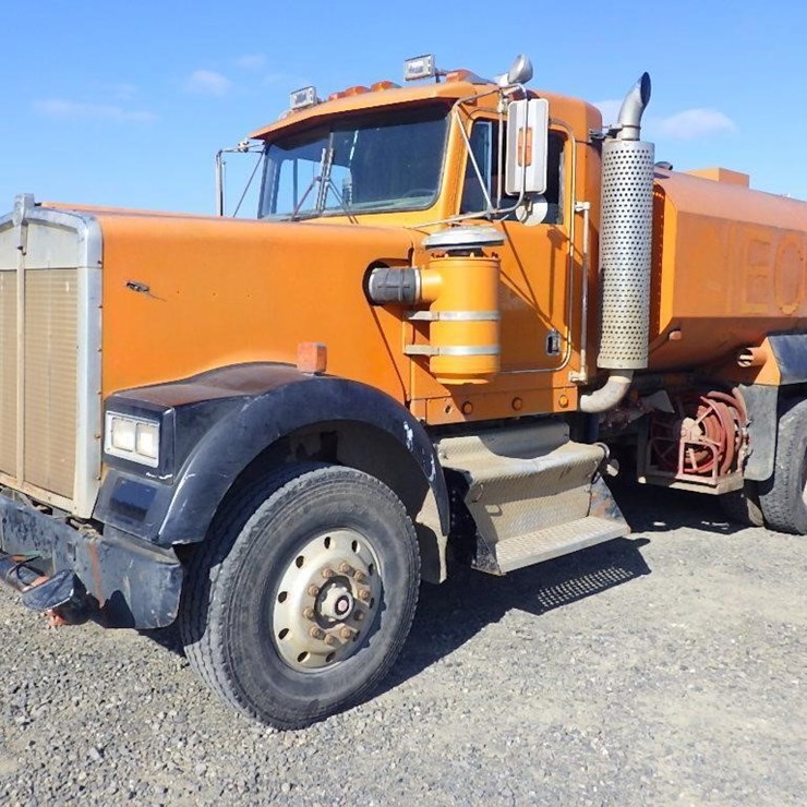 1985 KENWORTH W900