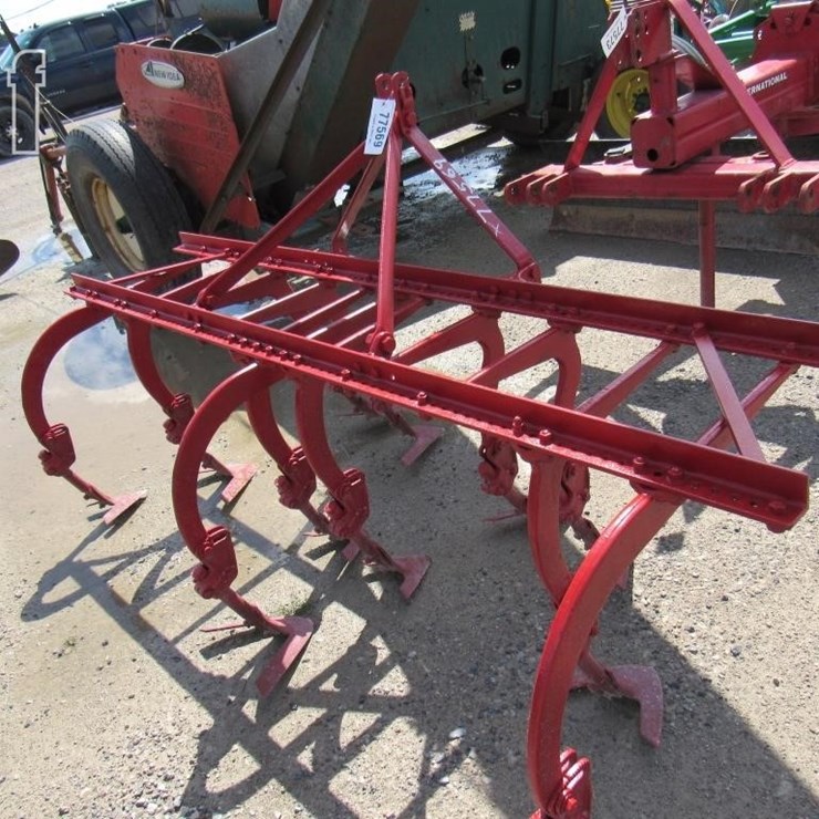 FERGUSON CULTIVATOR