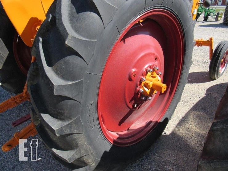 minneapolis-moline-445-image-13