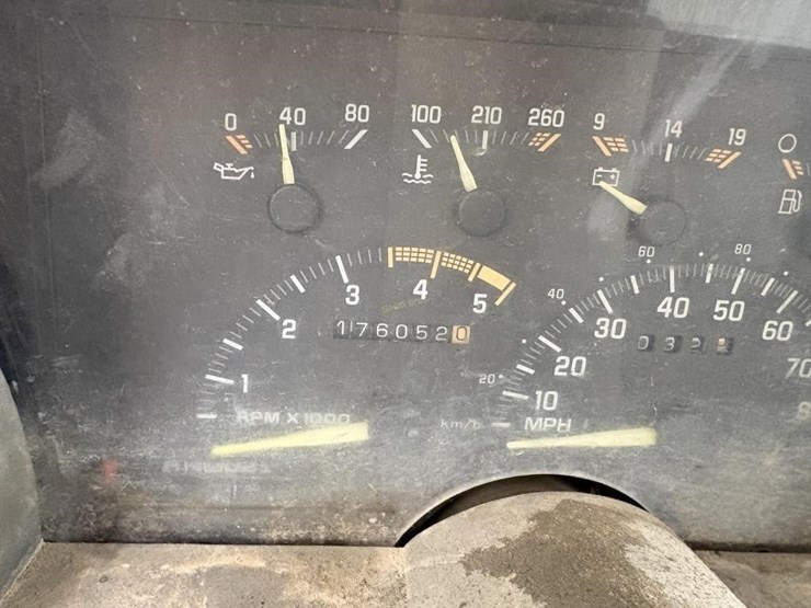 1992-chevrolet-3500-image-12
