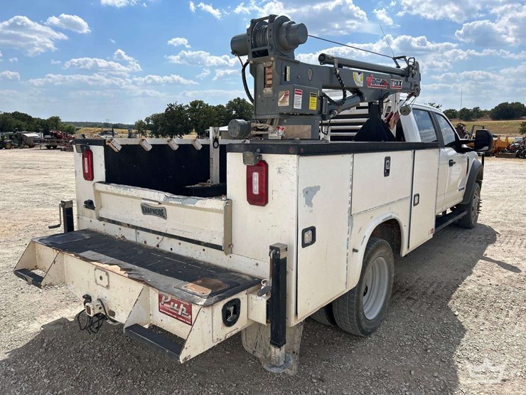 2021-ford-f450-image-3