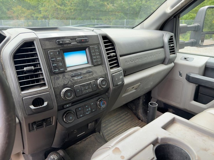 2018-ford-f550-xl-image-25