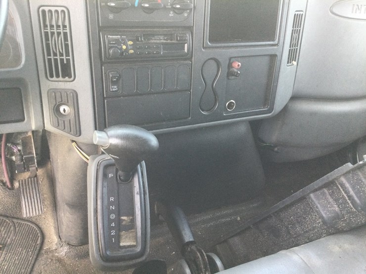 2007-international-durastar-4300-image-10