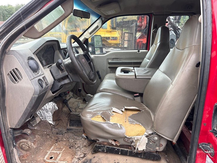 2008-ford-f550-image-41
