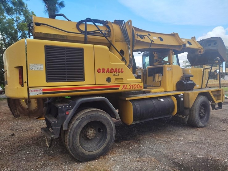 2014-gradall-xl3100-image-4