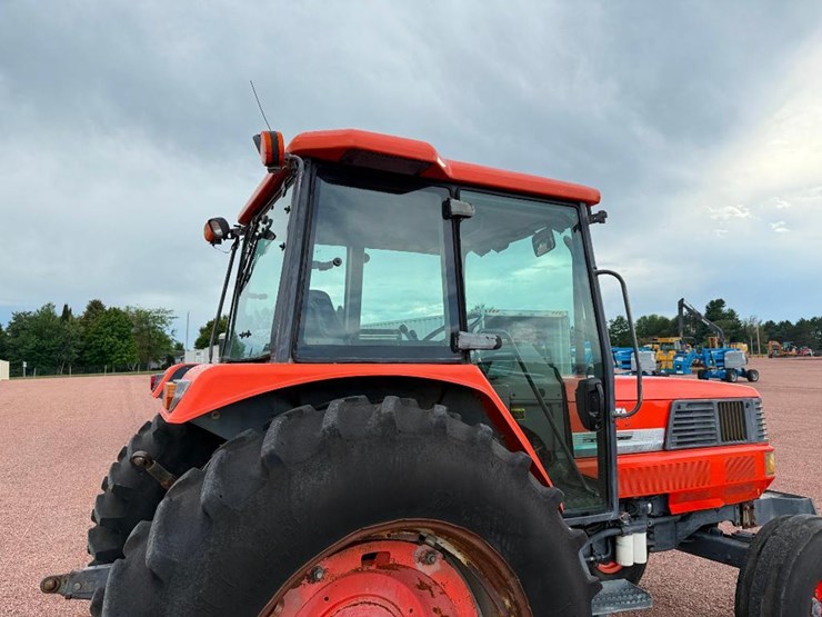 kubota-m120-image-21