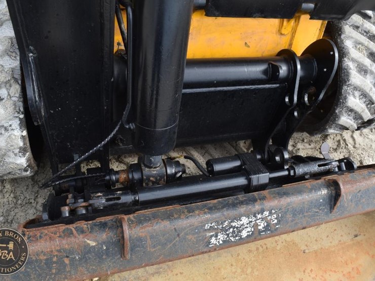 2016-jcb-300t-image-25