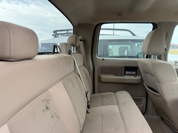 2004-ford-f150-xlt-image-24