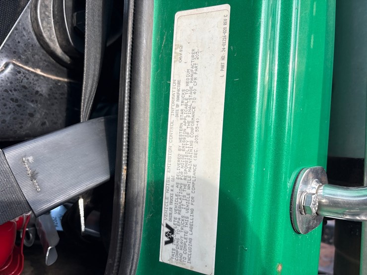 2013-western-star-4900sb-image-109