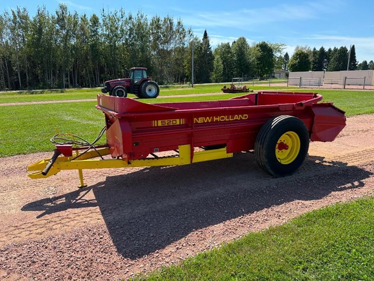 new-holland-520-image-3