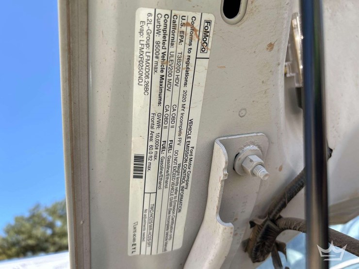 2020-ford-f250-image-10