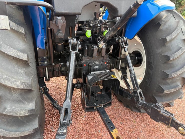 new-holland-tn60a-image-34